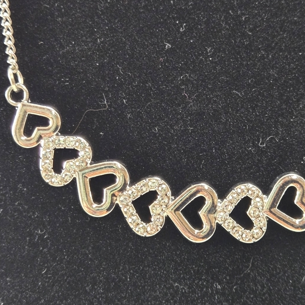 Dazzling Heart Necklace Delicate Rhinestone Choker Sparkly Bracelet Earring Set - Picture 3 of 6
